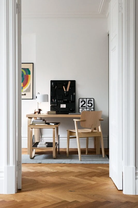 Artek Aalto Table 80A, Birch - Black 2 Artek Aalto Table 80A, Birch - Black - Image 2