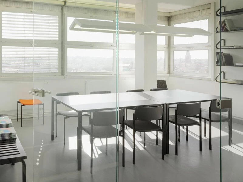 Artek Aalto Wall Shelf 112B, Black 2 Artek Aalto Wall Shelf 112B, Black - Image 2