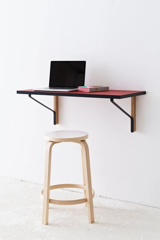 Artek Kaari Wall Console REB 006, Red - Black - Oak 5 Artek Kaari Wall Console REB 006, Red - Black - Oak - Image 5