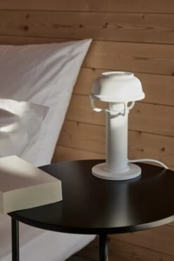 Artek Kori Table Lamp, White 9 Artek Kori Table Lamp, White -Artek 2022 06 27 Artek 0218 final lores