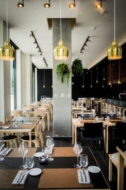 Artek Aalto Chair 66, Black Linoleum 9 Artek Aalto Chair 66, Black Linoleum -Artek 2245683 Uppetite Restaurant master