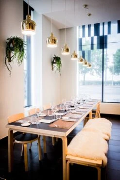 Artek Aalto Chair 66, Black Linoleum 8 Artek Aalto Chair 66, Black Linoleum -Artek 2245733 Uppetite Restaurant master
