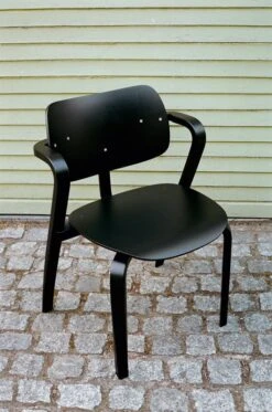 Artek Aslak Chair, Black 8 Artek Aslak Chair, Black -Artek 2387531 Aslak Chair black lacquer 3 master