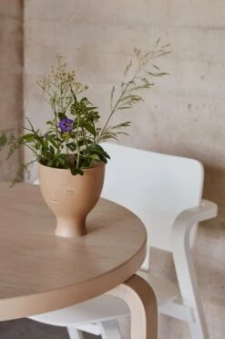 Artek Aalto Table 90B, Birch 10 Artek Aalto Table 90B, Birch -Artek 3192766 Midsummer Dream Vase Aslak Chair Table 90B photo Mikko Ryhanen master 1