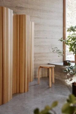 Artek Aalto Screen 100 11 Artek Aalto Screen 100 -Artek 3192778 Stool 60 2nd Cycle Screen 100 photo Mikko Ryhanen master