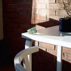 Artek Riihitie Plant Pot A, Small, Blue Gloss 8 Artek Riihitie Plant Pot A, Small, Blue Gloss -Artek 404Artek iso FV