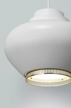 Artek Aalto Pendant Lamp A333, White - Brass 11 Artek Aalto Pendant Lamp A333, White - Brass -Artek 5427558 A333 Turnip white brass detail master