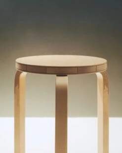 Artek Aalto Stool 60, Kontrasti 10 Artek Aalto Stool 60, Kontrasti -Artek 7544809 Artek Anniversary Edition Stool 60 Stool 60 Kontrasti Alecio Ferrari4 master