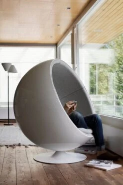 Artek Aalto Floor Lamp A810, Brass 9 Artek Aalto Floor Lamp A810, Brass -Artek Artek Home Interiors 2012 05