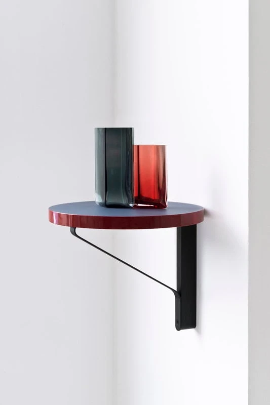 Artek Kaari Wall Shelf REB 007, Blue - Red - Black 2 Artek Kaari Wall Shelf REB 007, Blue - Red - Black - Image 2