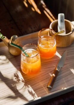 Artek Easter Dog Vase 8 Artek Easter Dog Vase -Artek taco Ruoka1